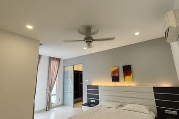 Full Reno Furnished!! 3 Storey Bungalow House USJ Avenue Swmming Pool