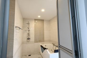 Full Reno Furnished!! 3 Storey Bungalow House USJ Avenue Swmming Pool