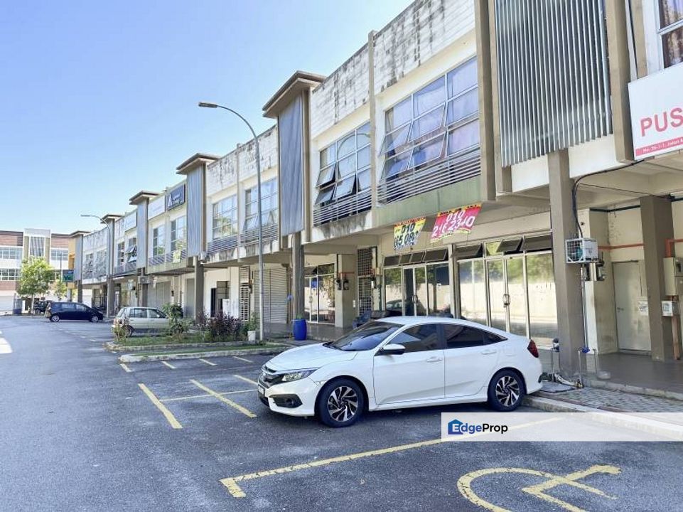 ((SOLD)) 2 Storey Shop Bandar Bukit Mahkota Jln BM 7/19 20x70 Renovated, Selangor, Bangi