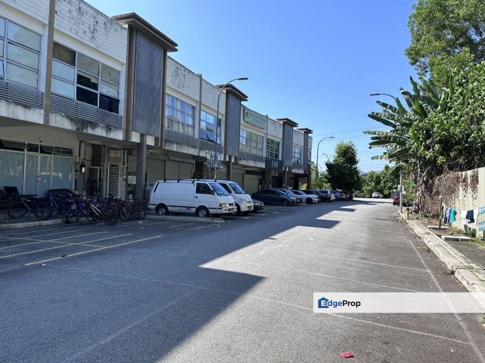 ((SOLD)) 2 Storey Shop Bandar Bukit Mahkota Jln BM 7/19 20x70 Renovated, Selangor, Bangi