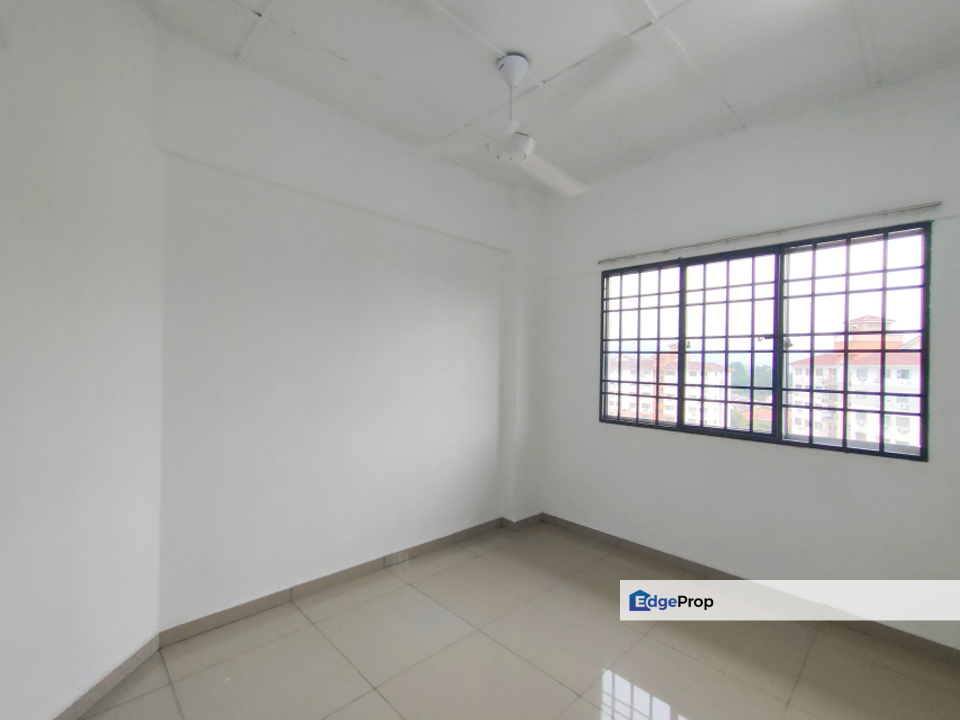 (((Sold))) Cash Back 50K!! Sri Hijau Condo Mahkota Cheras Blw Market Unit, Selangor, Kajang
