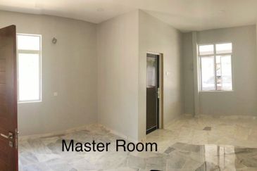 Taman Tasik Semenyih (Lake Residence)