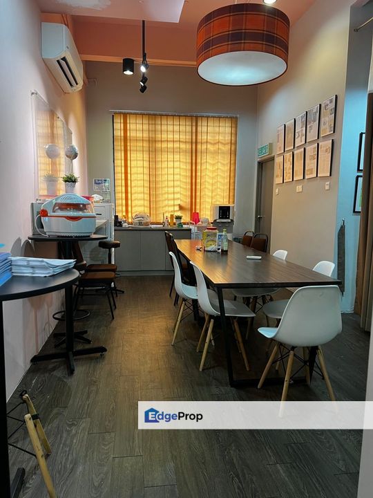 ((SOLD)) Nice Renovated 2Sty Shop Office Bukit Mahkota Sek 7 20x70 Bangi Nilai3, Selangor, Bangi