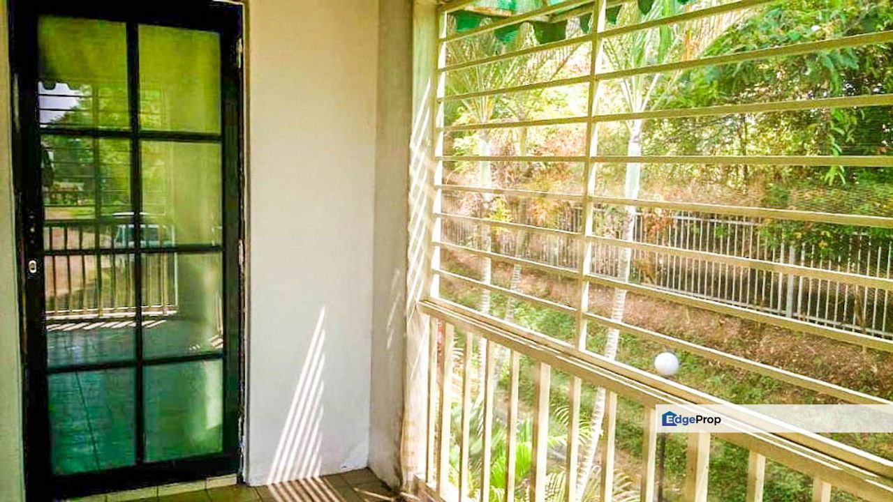 (((Sold))) Kajang Country Heights Renovated Townhouse Lppsa Full Loan Cheapest, Selangor, Kajang