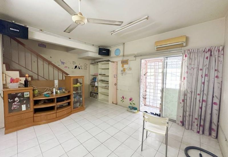 Taman Pinggiran Putra