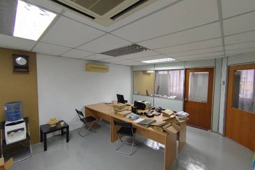 Wisma Zelan(Number One Business Centre)