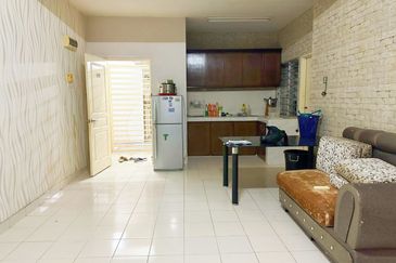 Putra Suria Residency Apartment