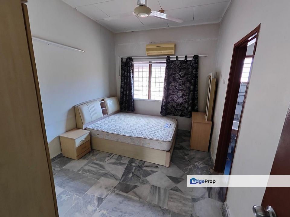 Facing Empty Semenyih 2 Sty Reno House 20X65 Tmn Desa Mewah Kajang, Selangor, Semenyih