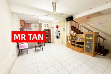 Taman Pinggiran Putra