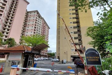 Putra Suria Residency Apartment