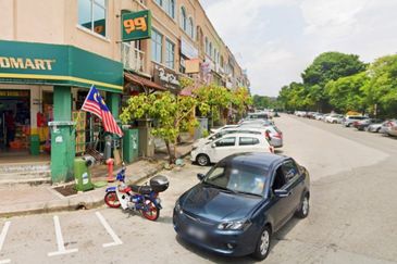 Rental Return 4% Bandar Puteri Puchong 3sty Shop 22x75 Prime Location