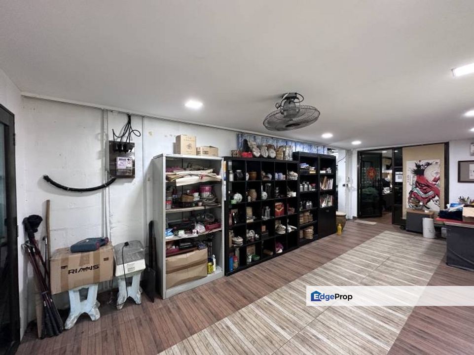 Cheras Perdana 1 Sty Warehouse Light Factory Bandar Tun Hussein Onn, Selangor, Balakong