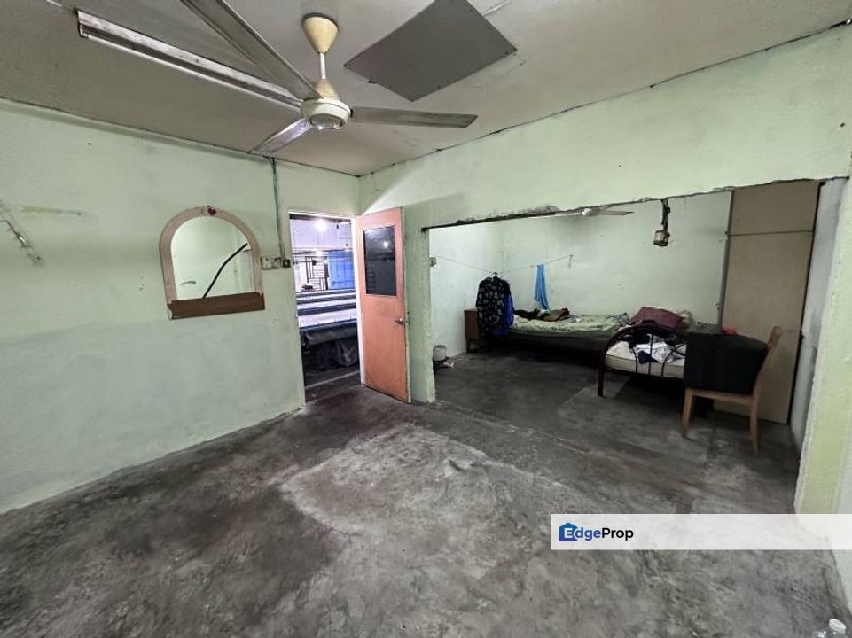 Cheras Perdana 1 Sty Warehouse Light Factory Bandar Tun Hussein Onn, Selangor, Balakong