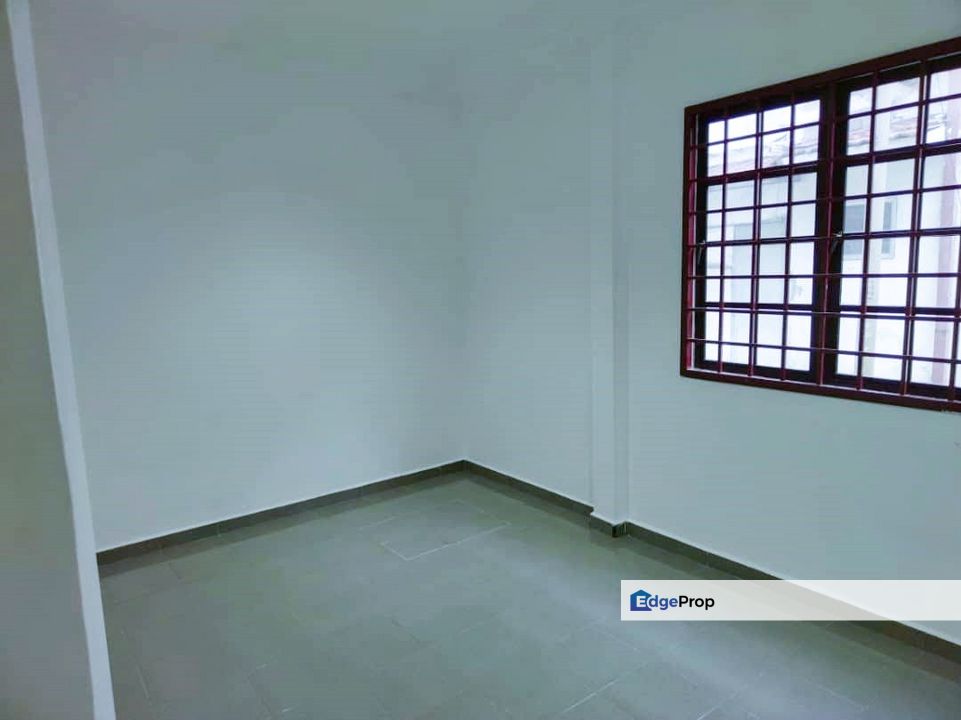 ((SOLD)) Facing Empty! Klang Sentosa Tmn Mewah Jaya 2 Sty House 20x70 100% Loan, Selangor, Klang