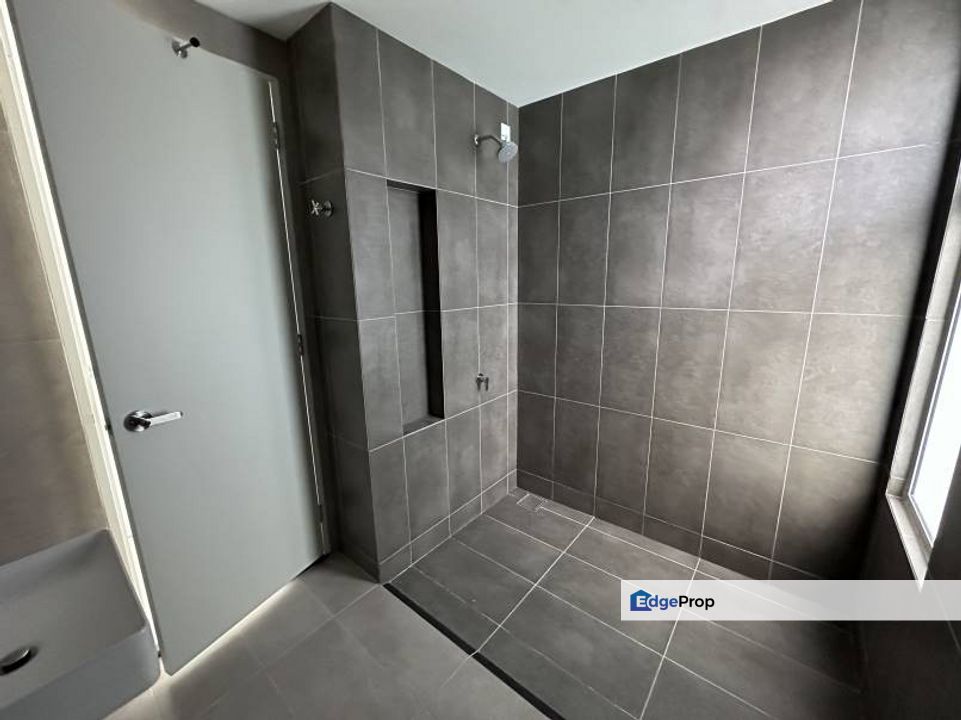 Emerald Hills Condo Corner Lot With Land 1820sf Cheras Alam Damai, Kuala Lumpur, Cheras