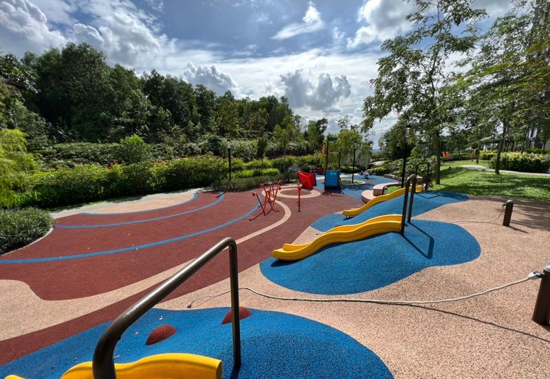 Lakefront Condominium | Emerald Hills @ Alam Damai