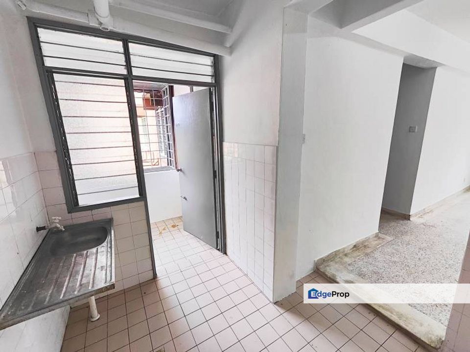 Low Floor 100% Loan Kenanga Apartment Bk5 Bukit Kinrara Puchong, Selangor, Bandar Kinrara Puchong