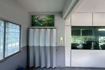 Corner With 5% Roi!! Jalan Ipoh 4 Sty Freehold Shop Sentul Barat Mrt