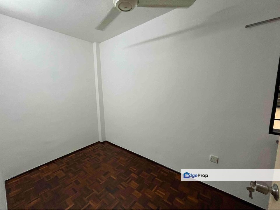 (SOLD) Damansara Damai Apartment Permai Unit Termurah with Swimming Pool, Selangor, Damansara Damai