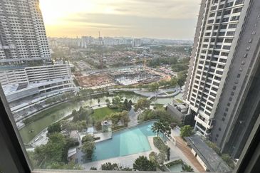 Pandora @ Tropicana Metropark