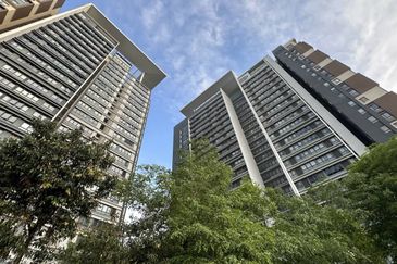 Pandora @ Tropicana Metropark