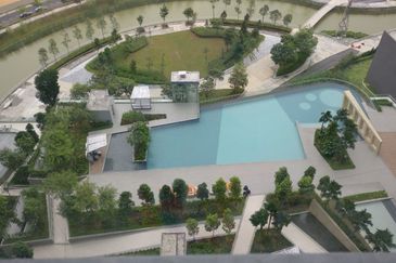 Pandora @ Tropicana Metropark