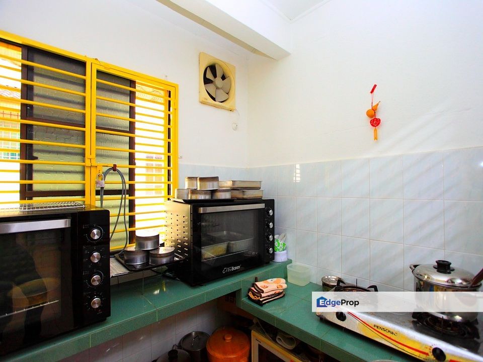 Facing Empty Kota Cheras Mas Batu 9 End Lot 2 Storey House 18x65, Selangor, Batu 9th Cheras