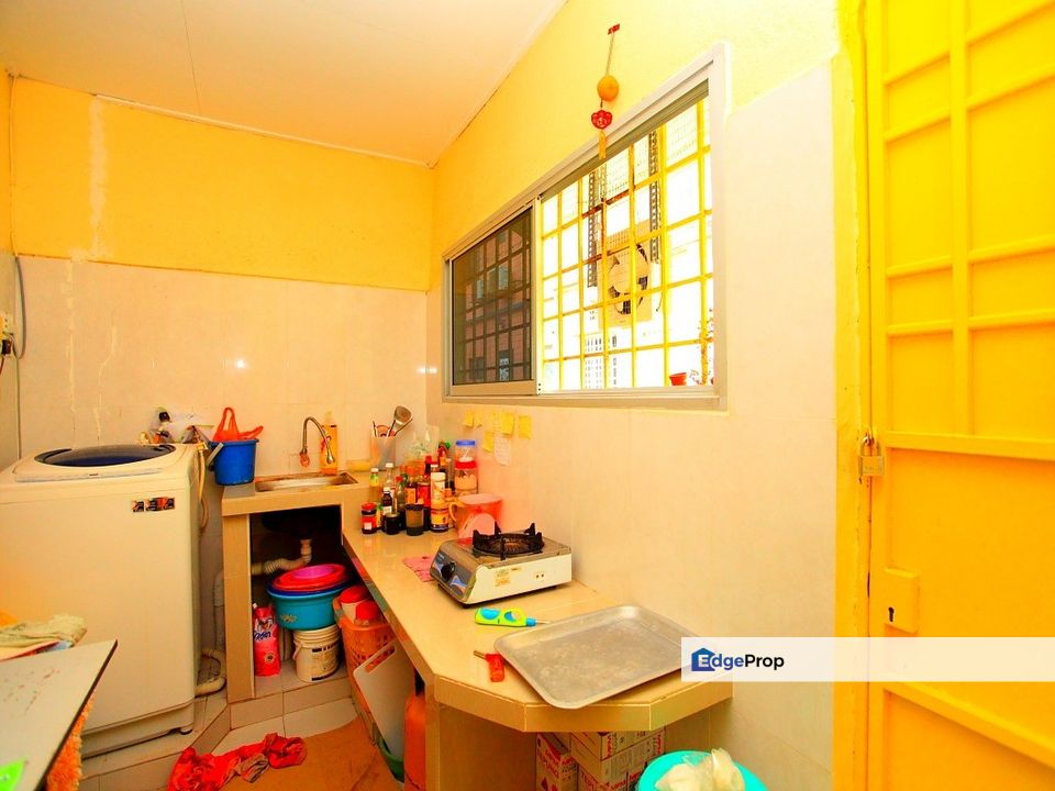 Facing Empty Kota Cheras Mas Batu 9 End Lot 2 Storey House 18x65, Selangor, Batu 9th Cheras