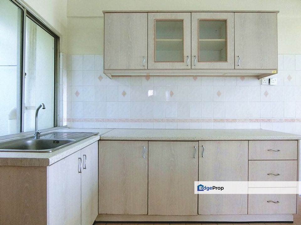 ((SOLD)) Bebaloi2 Subang Jaya Bandar Sunway Kayangan Apartment Reno Pool View, Selangor, Bandar Sunway