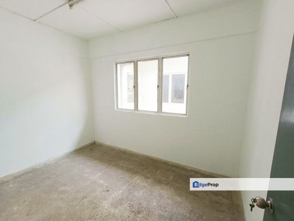 Level 1 Full Loan! Taman Putra Kajang Mewah Apartment 860sf Cs Grocer, Selangor, Kajang