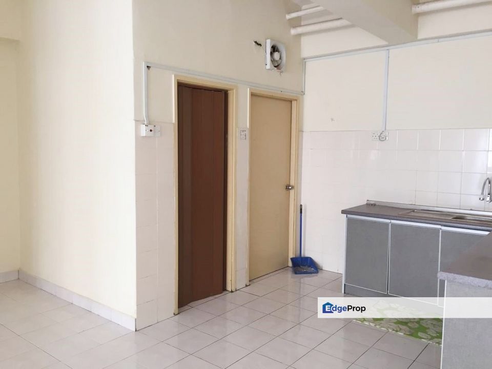 Full Loan Cash Back!! Serdang Perdana Shop Apartment 650sf South City, Selangor, Seri Kembangan