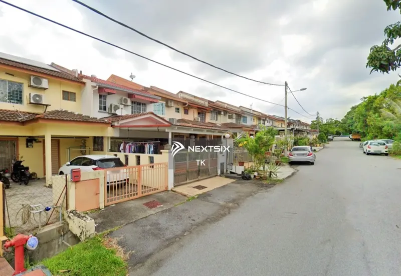 Taman Pinggiran Putra