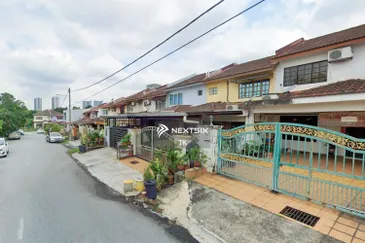 Taman Pinggiran Putra