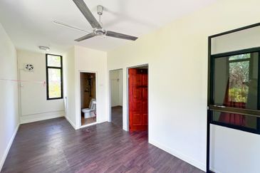 College Heights Garden Resort