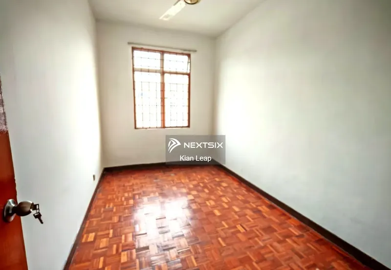 Subang Perdana Goodyear Court 8