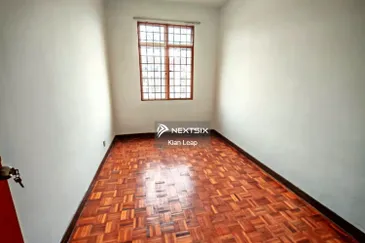 Subang Perdana Goodyear Court 8