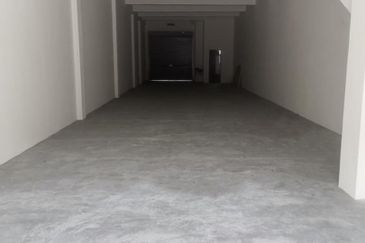 Banting Town 2 Storey Corner Shop 20x100 Jalan Sultan Alam Shah