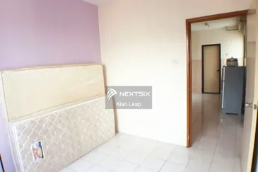 Vista Pinggiran, Taman Pinggiran Putra