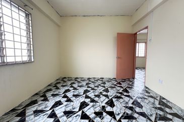 Rumah Pangsa Impian, Bandar Saujana Putra