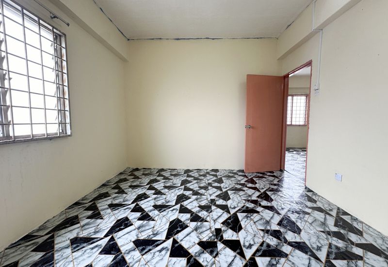 Rumah Pangsa Impian, Bandar Saujana Putra