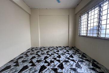 Rumah Pangsa Impian, Bandar Saujana Putra