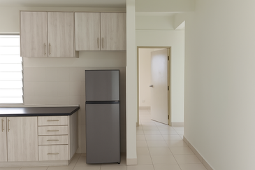 Full Loan 🔥 D'Camelia Court Nilai Impian Partly Furnished Newly Paint