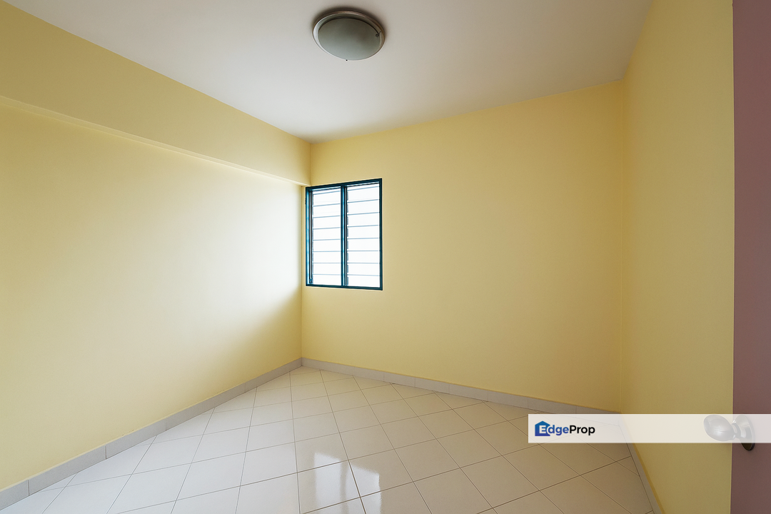 Below Market 🔥 Pangsapuri Vista Serdang Taman Bukit Serdang Basic Unit, Selangor, Seri Kembangan