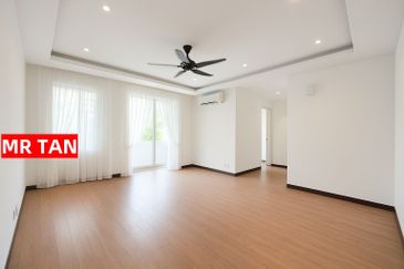 Avenue 2, Lake Valley