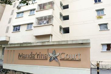 Mandarina Courts