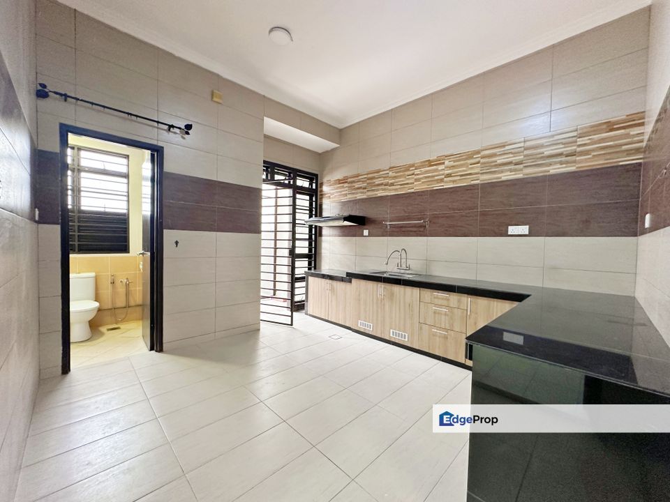 2 Storey Terrace Bk5e Hening Puchong, Selangor, Puchong