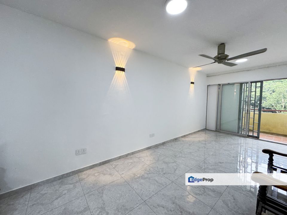 Newly Renovated 903sf 🧡 Ketumbar Height 🧡 Cheras Utama 2 Parking Lot, Kuala Lumpur, Cheras