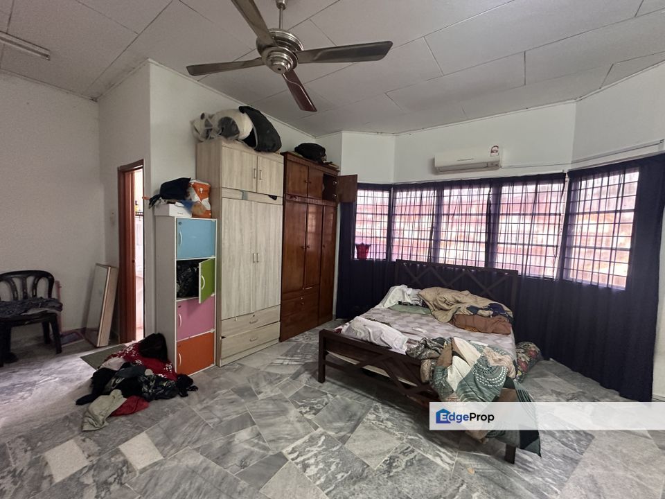 Taman Desa Mewah Kajang Semenyih 20x70 Double Storey House Below Market Price, Selangor, Semenyih