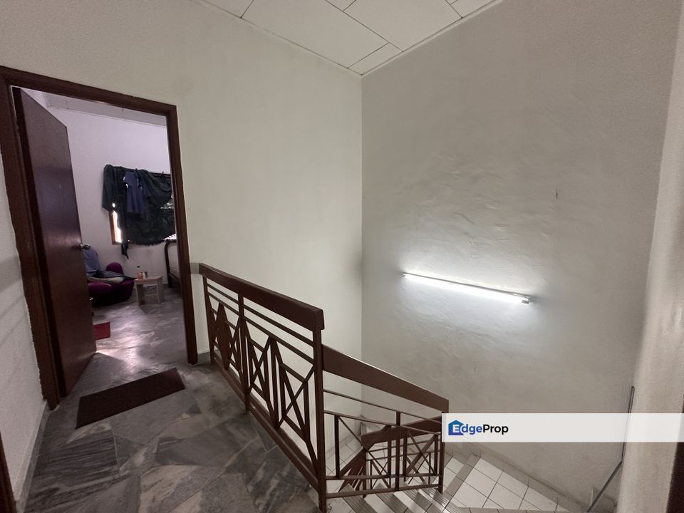 Taman Desa Mewah Kajang Semenyih 20x70 Double Storey House Below Market Price, Selangor, Semenyih