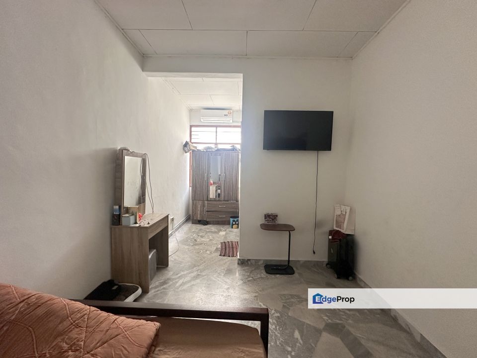 Taman Desa Mewah Kajang Semenyih 20x70 Double Storey House Below Market Price, Selangor, Semenyih